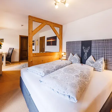 公寓 Gaestehaus Wolfgang Inkl. Chiemgaukarte 鲁波尔丁