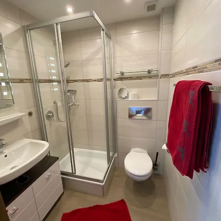 公寓 Gaestehaus Wolfgang Inkl. Chiemgaukarte 鲁波尔丁